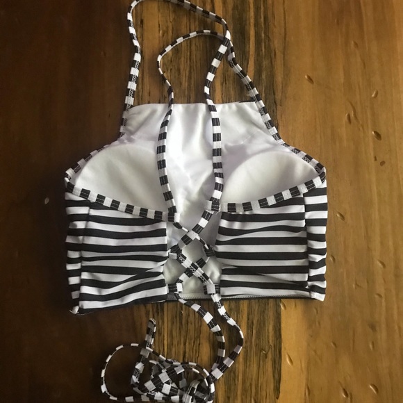 πHPπ Striped Padded Top! - Picture 4 of 4